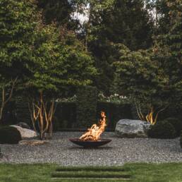 eder-gartenarchitektur-gartengestaltung-feuer-trittplatten
